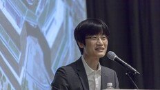 이해진 “구글, 다른나라 지침은 따르면서 한국에선 법을 바꾸려 해”