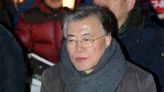 상대이름 입에 올리기 꺼리는 문재인-반기문… “질문말라” “노코멘트”