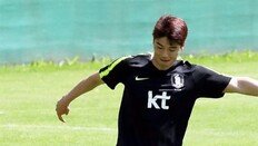 팽팽한 ‘11m 신경전’… 한국 PK 첫 골 나올까