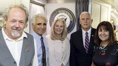 “네살때 공항서 아버지와 작별인사, 그게 마지막”