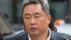 ‘불법도박 혐의’ 전창진 前감독 “나는 비난해도 KCC는 욕하지 말아 달라”