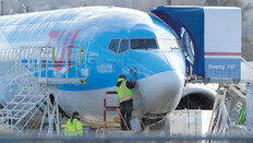 체면 구긴 美 항공패권… 세계 40여개국 보잉 보이콧에 백기