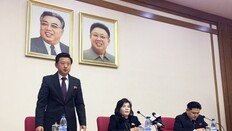 “北 군부-군수업체 ‘핵 포기 말라’… 김정은에 청원 편지 수천통 올려”