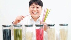 ‘먹을 수 있는 빨대’… 화단에 꽂아도 어항에 넣어도 OK