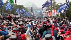 5만명 파업 예고… 실제 참여 1만여명