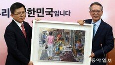 “오염된 물 안갈면 새 물고기도 죽어”… 공천 전권 받은 김형오, 판갈이 강조