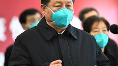 우한 찾은 시진핑… ‘코로나와의 전쟁 승리’ 선전