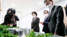 수요자는 ‘내집’ 원하는데… 文대통령 “공공임대 확대”