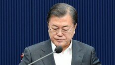 [김순덕의 도발]민주당은 文대통령과 결별하라