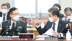 與 “안보공백” 野 “발목잡기”… 국방위서 ‘집무실 이전’ 충돌