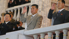 北 ‘인민혁명군’ 창건 열병식 개최… ICBM ‘화성-17형’ 등장