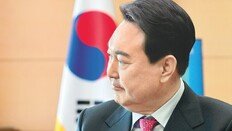 민주, 검수완박 강행에… 尹측 “국민투표”