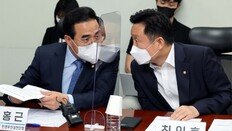 野 ‘룰 전쟁’ 여진… 97그룹 “완전국민경선” 친명 “李 출마 저지용”