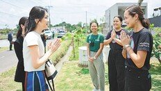 金여사, 印尼 ‘비닐봉지 금지’ 이끈 청년 활동가 만나