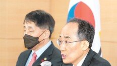 “반도체 공제 8%” 주장한 기재부, 尹 상향 지시 4일만에 15%로