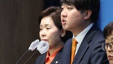 野 준연동형 유지에… 이준석 “위성정당 우리도 만들 수 있어”