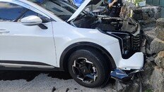 제주 식당 담벼락에 택시가 ‘쾅’…운전자 “급발진” 주장