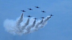 국군의날 스텔스 무인기 첫 공개…폭탄제거로봇-무인편대기 등 신무기도