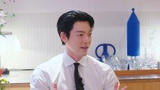 김우빈 “아팠던 시간, 하늘이 준 선물”…비인두암 극복 고백