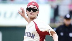 시타 아동 머리 위로 공…최현욱, 강속구 시구 논란에 사과