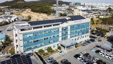 ‘10㎞ 곡예 운전’ 딱 봐도 음주차량…뒤쫓은 시민에 도끼 꺼내든 40대