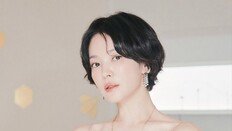 송혜교, 누드톤 슬립 하나로 ‘고혹美 폭발’… 여신이 내려왔다