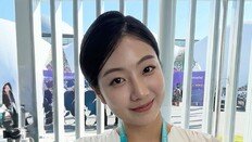 ‘고등래퍼’ 하선호가 APEC에?…단아한 차림으로 도슨트 활약