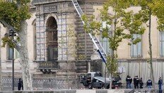 어이없게 털린 루브르 박물관 CCTV 비번은 ‘루브르’였다