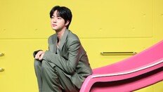 BTS 진 ‘강제추행’한 일본 여성 “이게 왜 범죄냐? 너무 분하다”