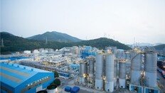 ‘석화 구조조정 1호’ 롯데-HD현대 공장 통폐합