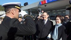 “필승” 해군 소위 된 장남 신고에 이재용도 “필승”