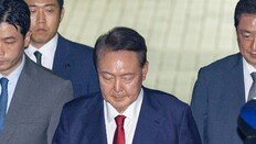 [사설]전두환보다 나쁜 평가받은 尹, 그런 그와 절연 못 하는 국힘