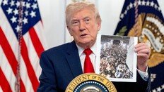 트럼프 “제3세계 이민 영원히 중단… 美시스템 회복”