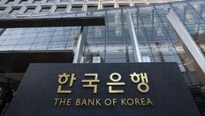 한은 “부동산발 가계부채, 매년 민간소비 0.4% 둔화시켜”