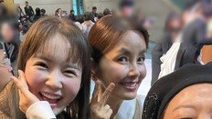 “사랑 가득 결혼식”…시부모된 차인표♥신애라, 혼주로 하객 맞이