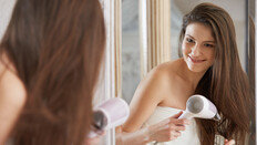 “머리 말릴 때 냉풍 1분”…결 살고, 드라이기 수명 늘리는 법 [알쓸톡]