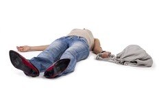 “성추행 몰릴까봐 순간 멈칫”…쓰러진 여학생 도운 의인의 씁쓸함 [e글e글]