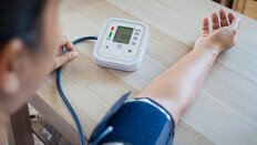 혈압, 정상보다 조금 높아도 치매 위험 껑충 …국내 연구진 첫 규명