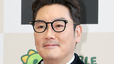 “조진웅, 이유도 없이 때렸다…얼음 붓고 때리기도” 다큐 감독 폭로