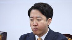 이준석 “국힘과 연대? 죽어도 안 한다…쇄신은 때 미는 것 아냐”