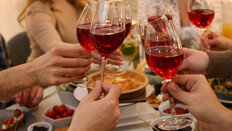 ‘적당한 음주, 심장엔 약?’…미 심장협회 발표에 ‘술 논쟁’ 재격화