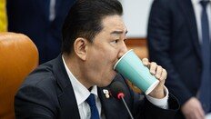 與 “법왜곡죄-법원행정처 폐지 내년 설前에 처리”