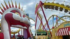 “아이보다 엄마가 더 신났다”…어른들 ‘인생샷’ 성지 된 홍콩 오션파크 [오! 여기]