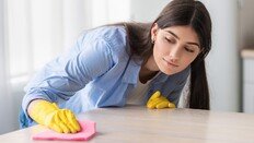 “극세사 걸레, 잘못 빨면 성능 반토막 난다” [알쓸톡]