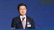 [사설]“취약층에 포용금융 70조”… 일자리 없인 빚 수렁 못 넘는다