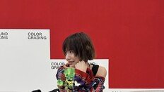 나나, 단발 변신…감각적 겨울 패션 완성