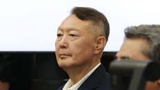 尹 형사재판 8개 이르면 6월까지 1심선고