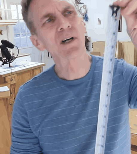 “덜렁거려야 정상” 줄자 끝 철판 흔들림, 불량 아니었다 [알쓸톡]