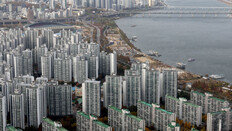 李 “부동산 왜곡, 저항 두려워 방치해선 안돼” 하루 걸러 메시지