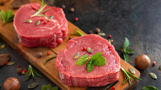 고기 먹어야 100세까지 산다? 최신 연구가 말한 ‘진짜 조건’[노화설계]